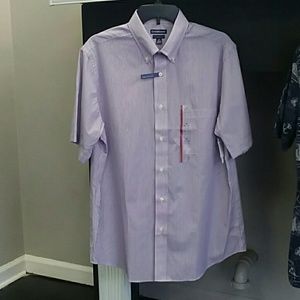 Short sleeve casual dress shirt with pocket